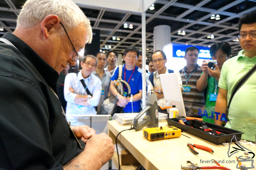 2013視聽展3 英國靚線即叫即「整」