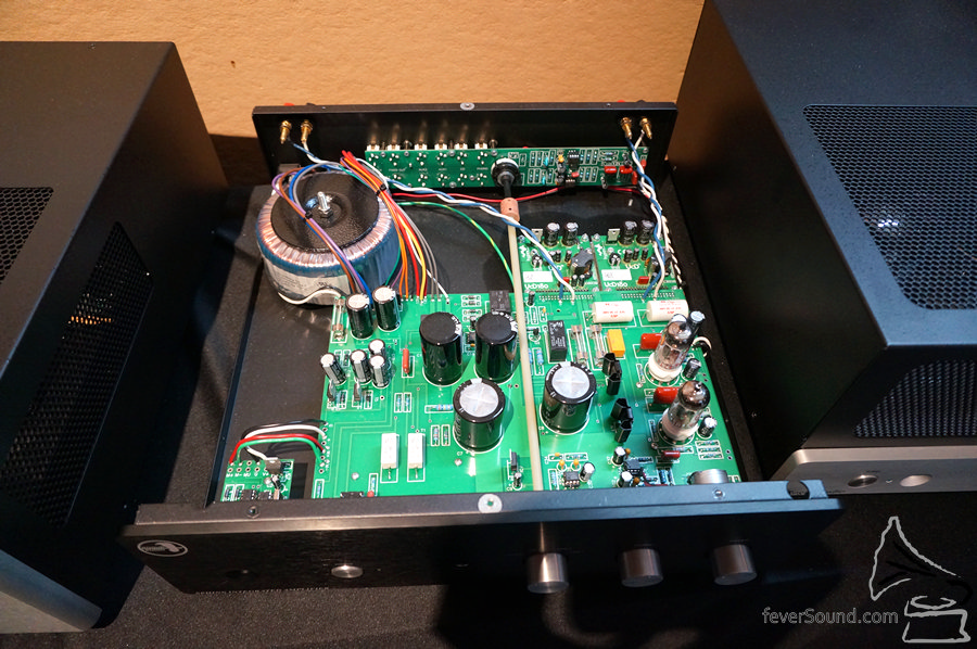 膽皇推介美國製造 Rouge Audio 的 Sphinx 合併擴音機,12au7 膽前加 100Watts 數碼功放,月內特價 HK$11,900。