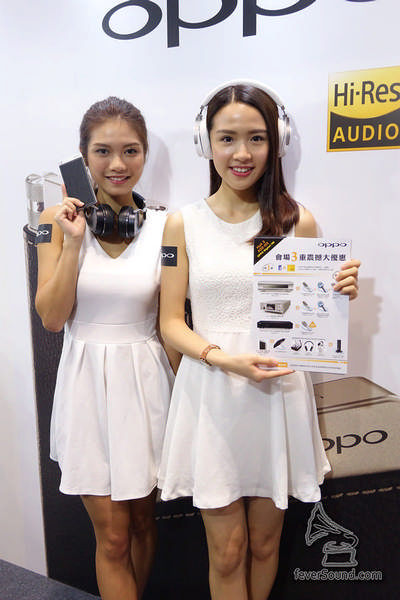 OPPO 邀來兩位美少女,影完相再Share即送CD