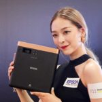 Epson EF-100 香港發佈  鐳射光源+打橫打斜打直投影都得